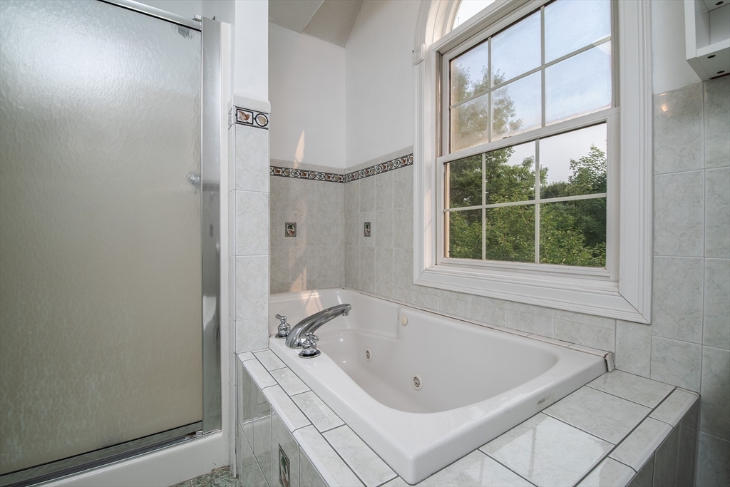 23 Summerfield Road Amherst, MA 01002 - Photo 38 of 42