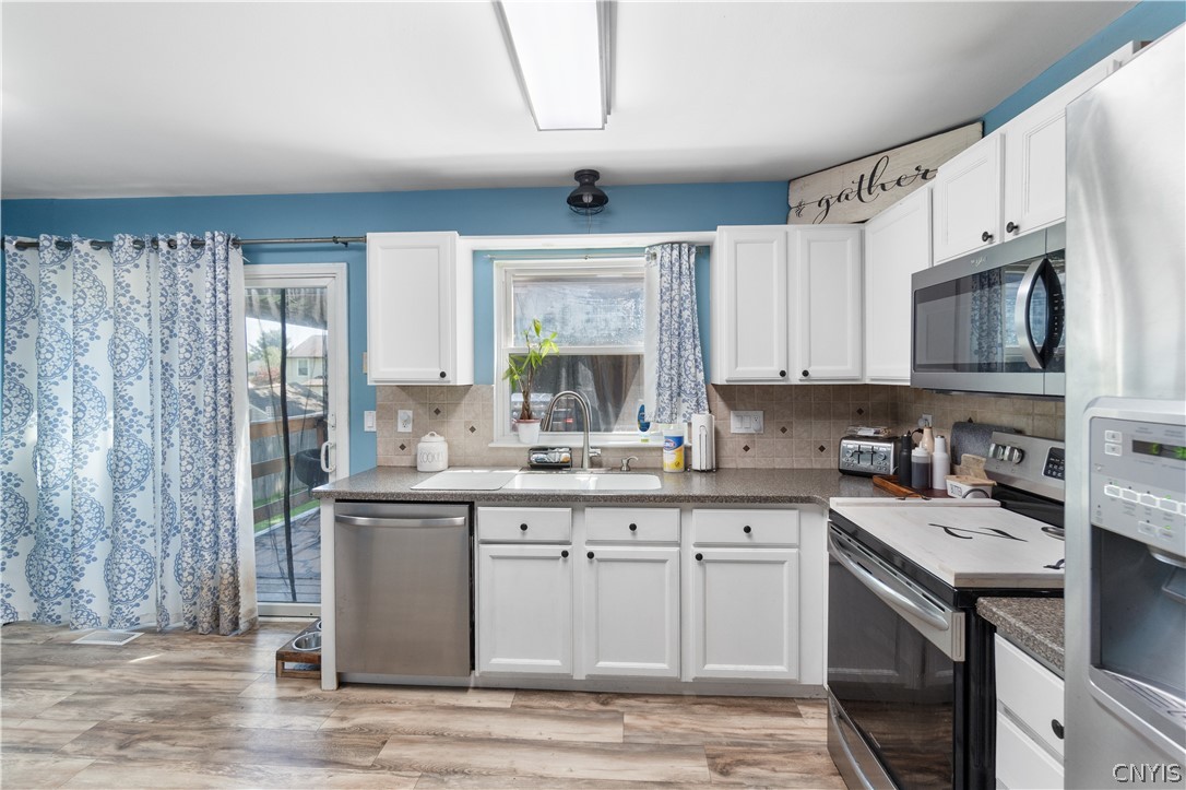 8193 Rizzo Drive Clay, NY 13041 - Photo 12 of 47