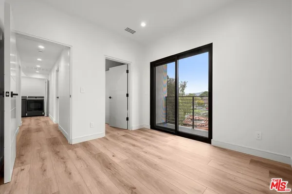 $7,495 | 1920 South Sherbourne Drive, Los Angeles, CA 90034