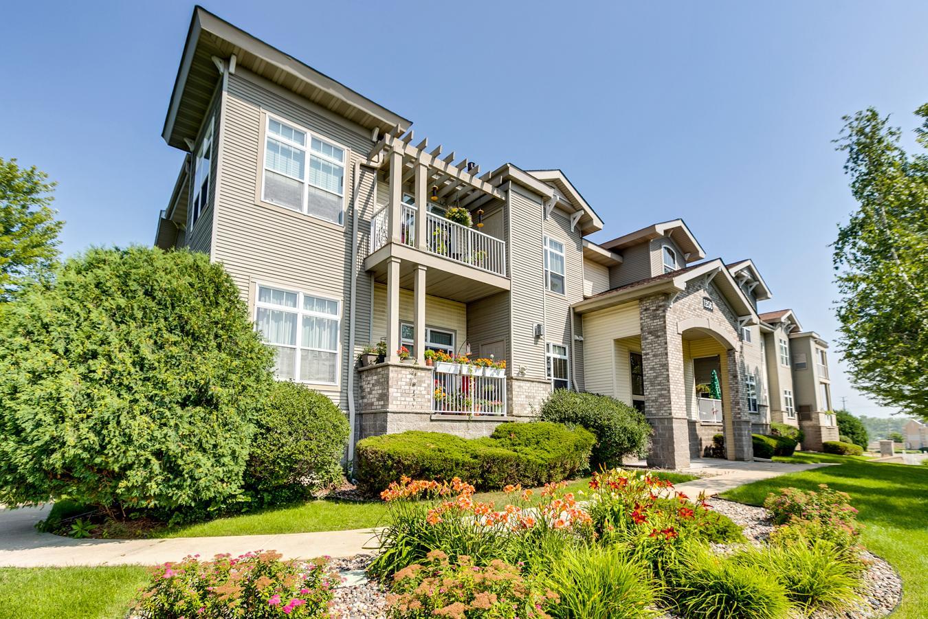 1256 County Rd D East, Unit 204 Maplewood, MN 55109 - Photo 1 of 1 Gallery Image 1