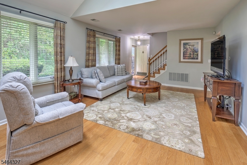 27 Village Drive Bernards, NJ 07920 - Photo 5 of 26 Gallery Image 5