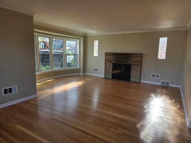 $269,900 | 9514 South Bell Avenue, Chicago, IL 60643