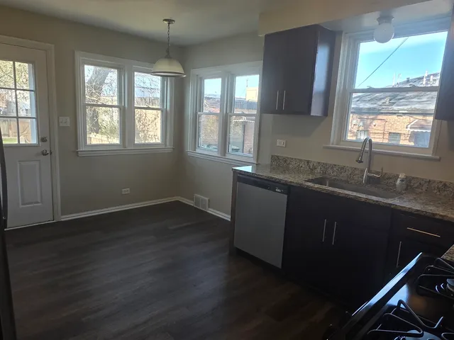 $269,900 | 9514 South Bell Avenue, Chicago, IL 60643