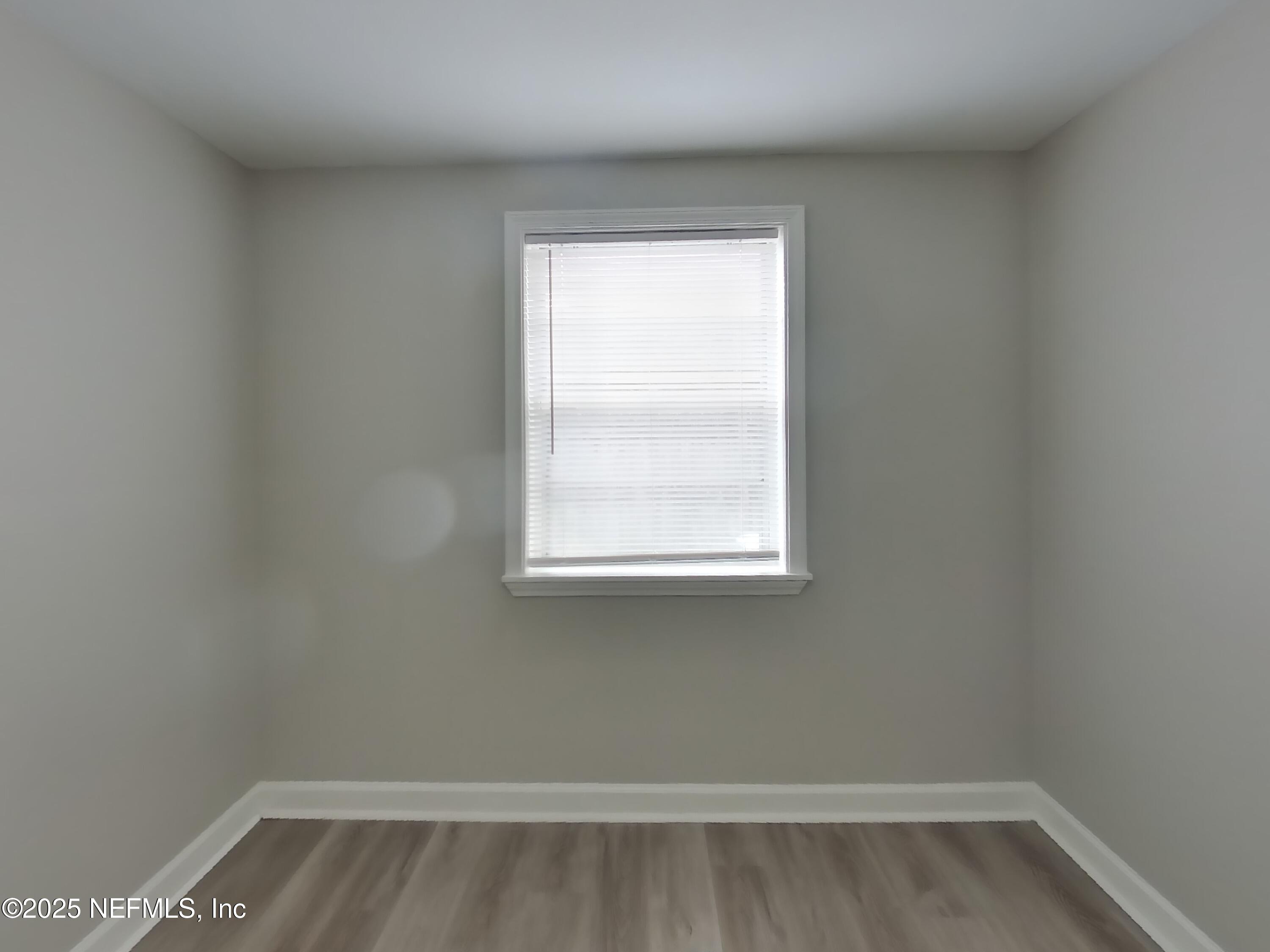 5807 Ricker Road Jacksonville, FL 32244 - Photo 7 of 13 a small space with a window