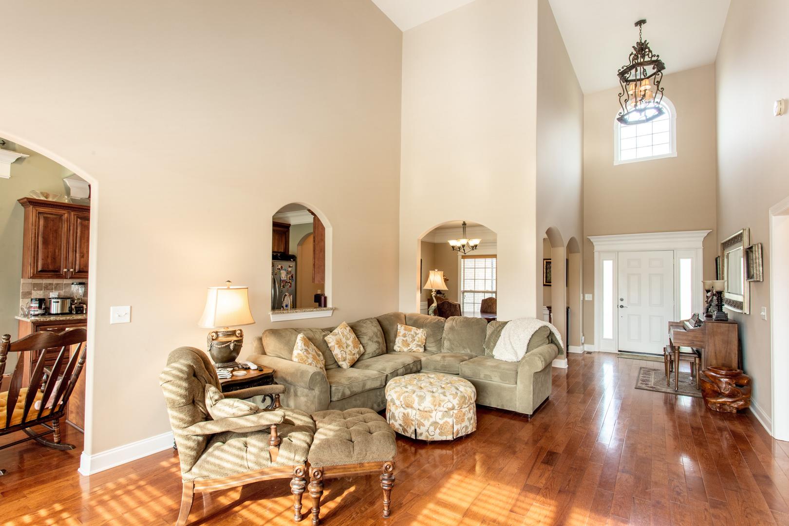 245 Dunaway Road Lebanon, TN 37090 - Photo 7 of 30 a living room with furniture and wooden floor