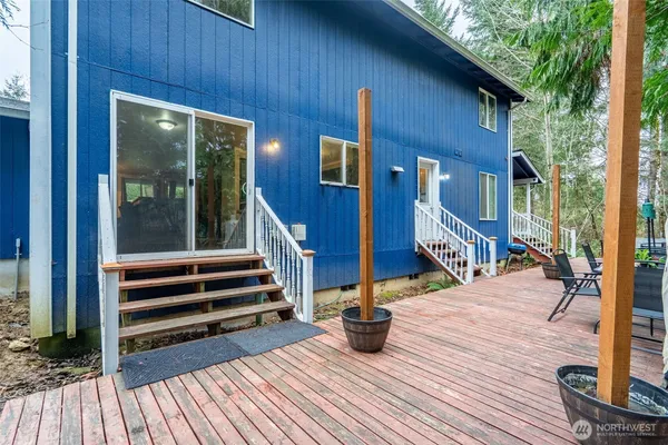 $590,000 | 266 Bear View Drive, Chehalis, WA 98532