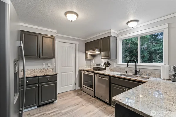 $590,000 | 266 Bear View Drive, Chehalis, WA 98532