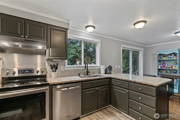 $590,000 | 266 Bear View Drive, Chehalis, WA 98532