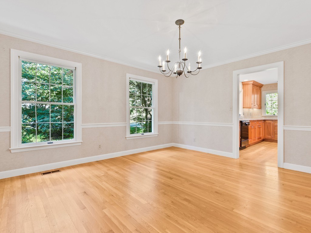 179 Winding River Road Wellesley, MA 02482 - Photo 4 of 19