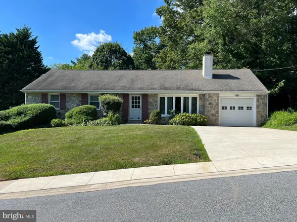 $3,485 | 319 Meetinghouse Lane, Media, PA 19063