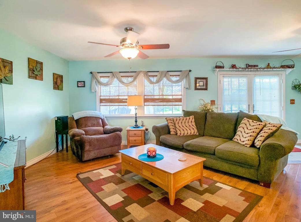 31 Margin Road Levittown, PA 19056 - Photo 9 of 29