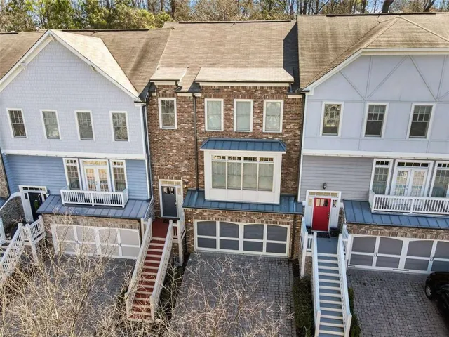 $555,000 | 1660 Gilstrap Lane Northwest, Atlanta, GA 30318