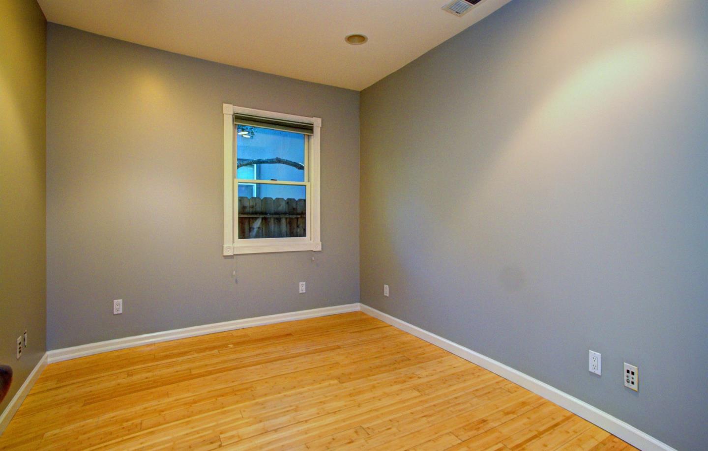 329 Middlefield Road Palo Alto, CA 94301 - Photo 5 of 7