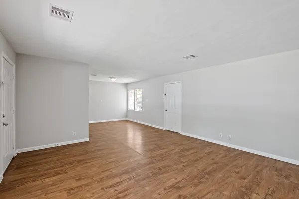 $1,595 | 2253 Collier Street, Houston, TX 77023