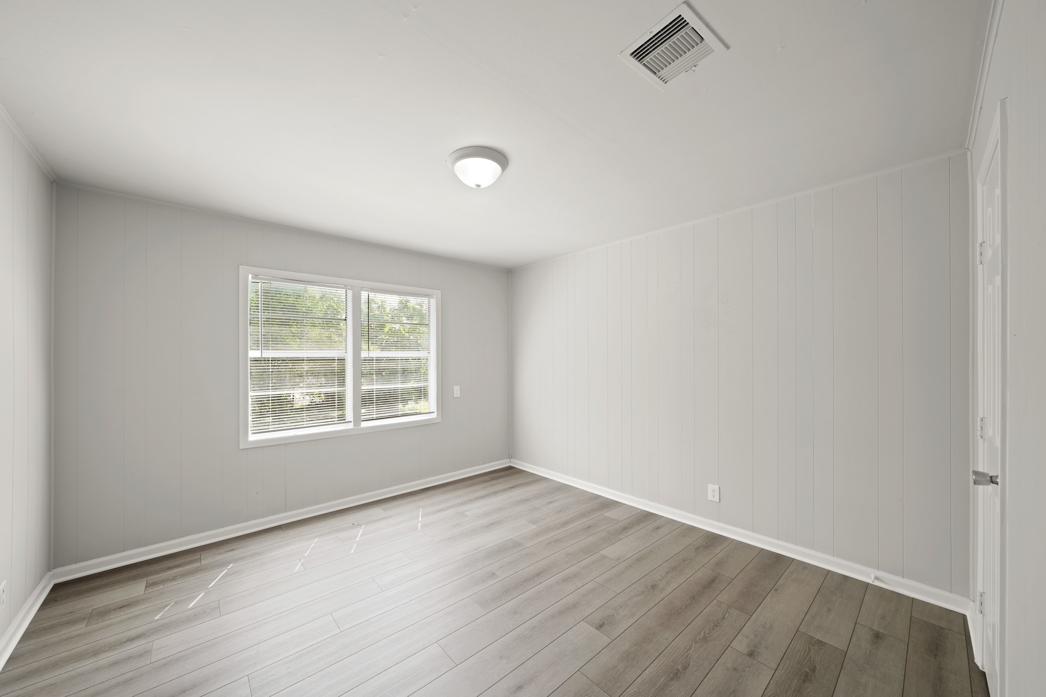 2253 Collier Street Houston, TX 77023 - Photo 6 of 11