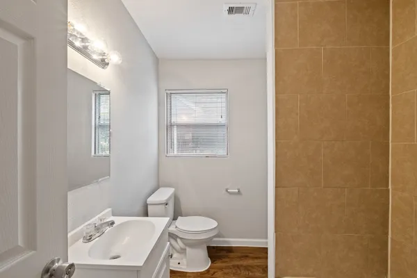 $1,595 | 2253 Collier Street, Houston, TX 77023