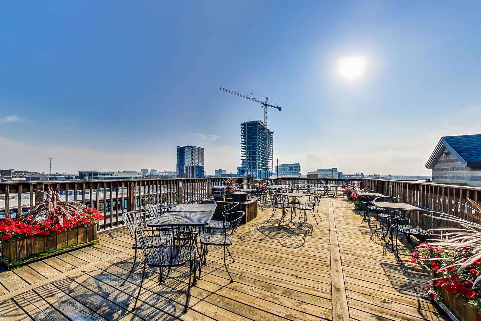 312 North May Street, Unit 4K Chicago, IL 60607 - Photo 5 of 7