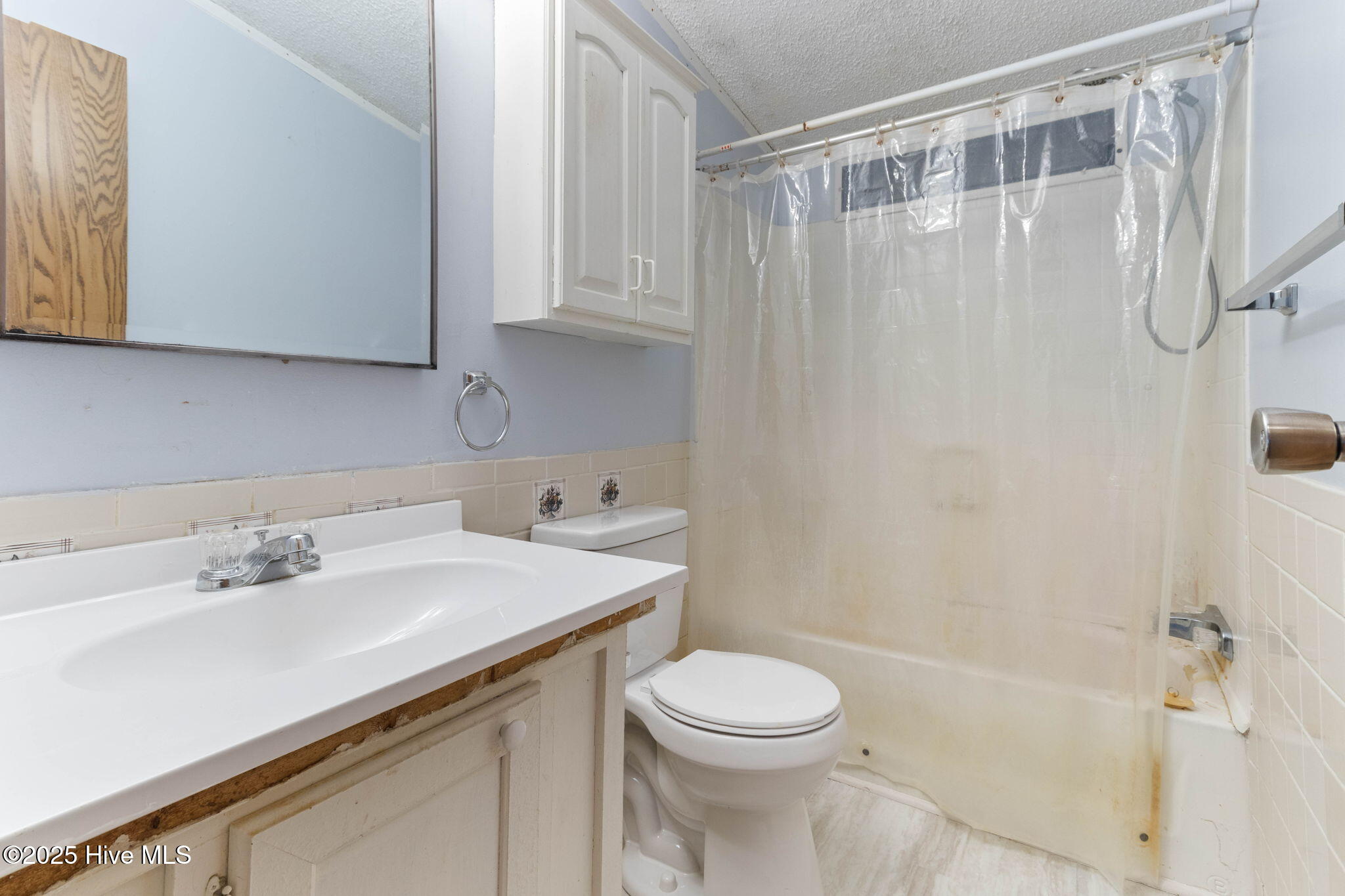 4181 Bear Grass Road Williamston, NC 27892 - Photo 23 of 34 Guest Bath