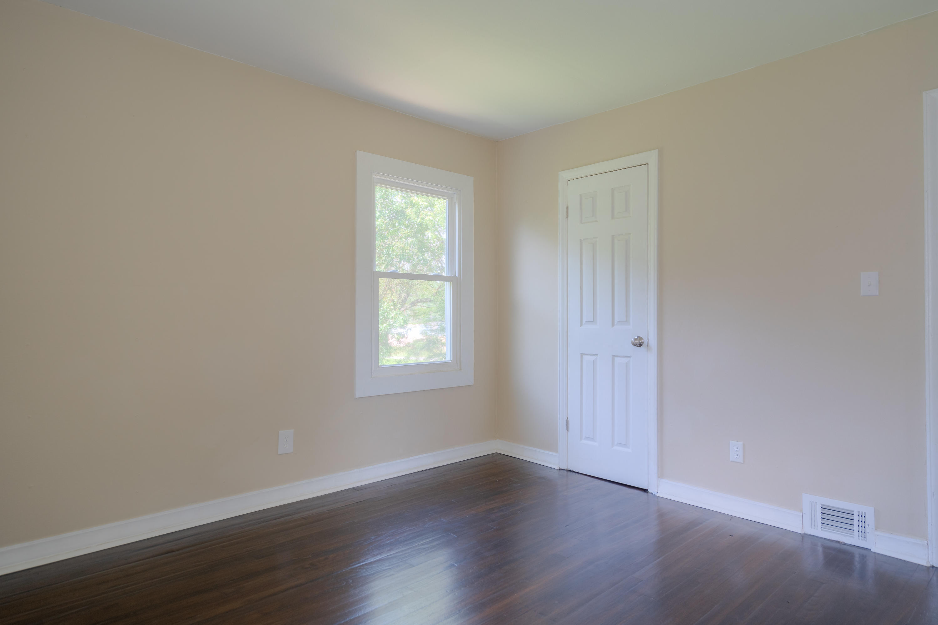 1121 Peppers Ferry Road Pulaski, VA 24301 - Photo 21 of 26 1121_PeppersFerryRd_HiRes-20