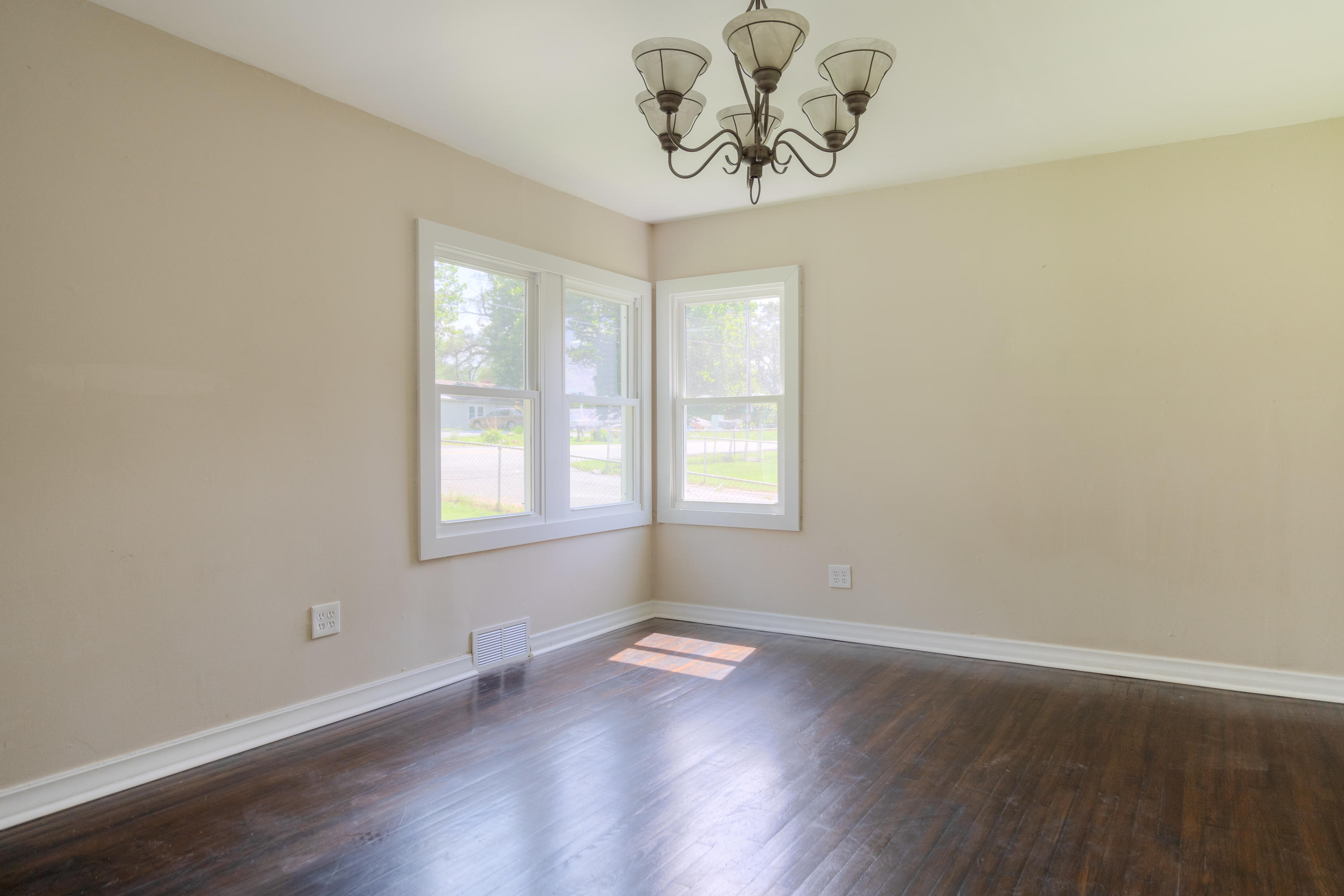 1121 Peppers Ferry Road Pulaski, VA 24301 - Photo 9 of 26 1121_PeppersFerryRd_HiRes-8