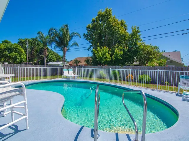 $379,900 | 2858 Southeast Rawlings Road, Port St. Lucie, FL 34952