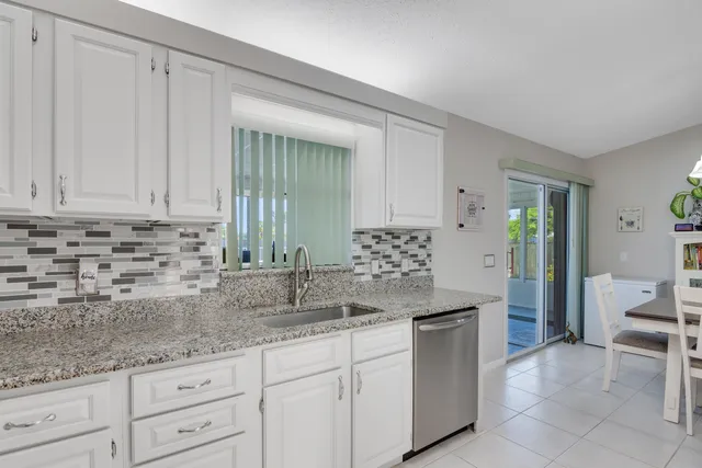 $379,900 | 2858 Southeast Rawlings Road, Port St. Lucie, FL 34952