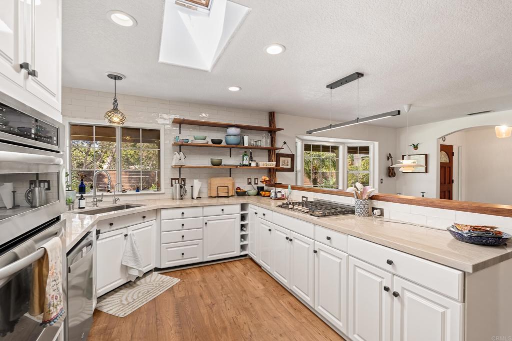 808 Palaro Drive Encinitas, CA 92024 - Photo 11 of 45