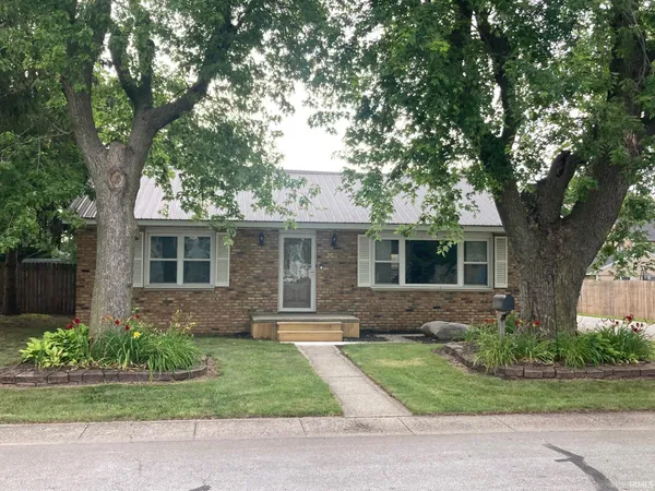 $195,000 | 305 North Lincoln Avenue, Fowler, IN 47944