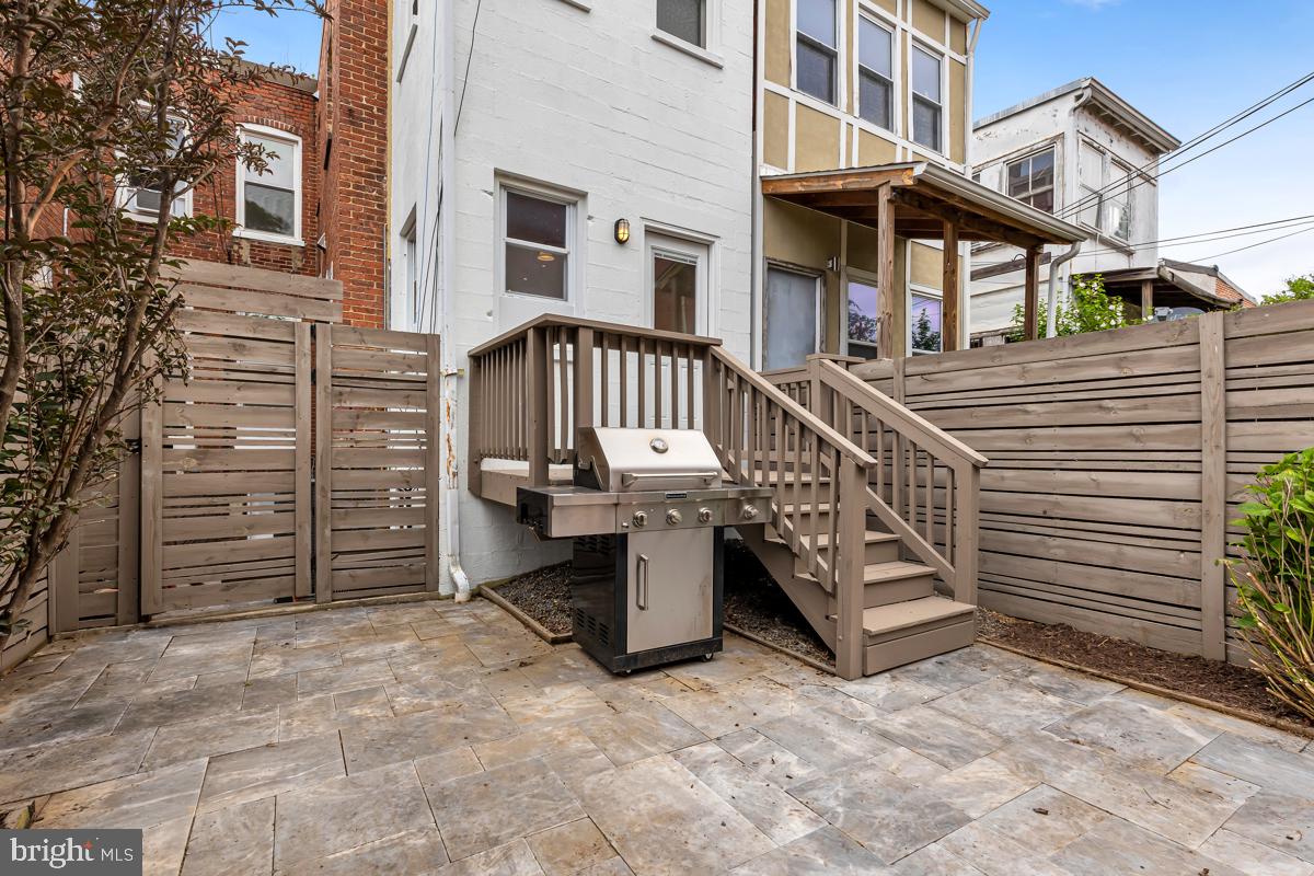 911 10th Street Northeast Washington, DC 20002 - Photo 19 of 46 Back deck and room for a grill!