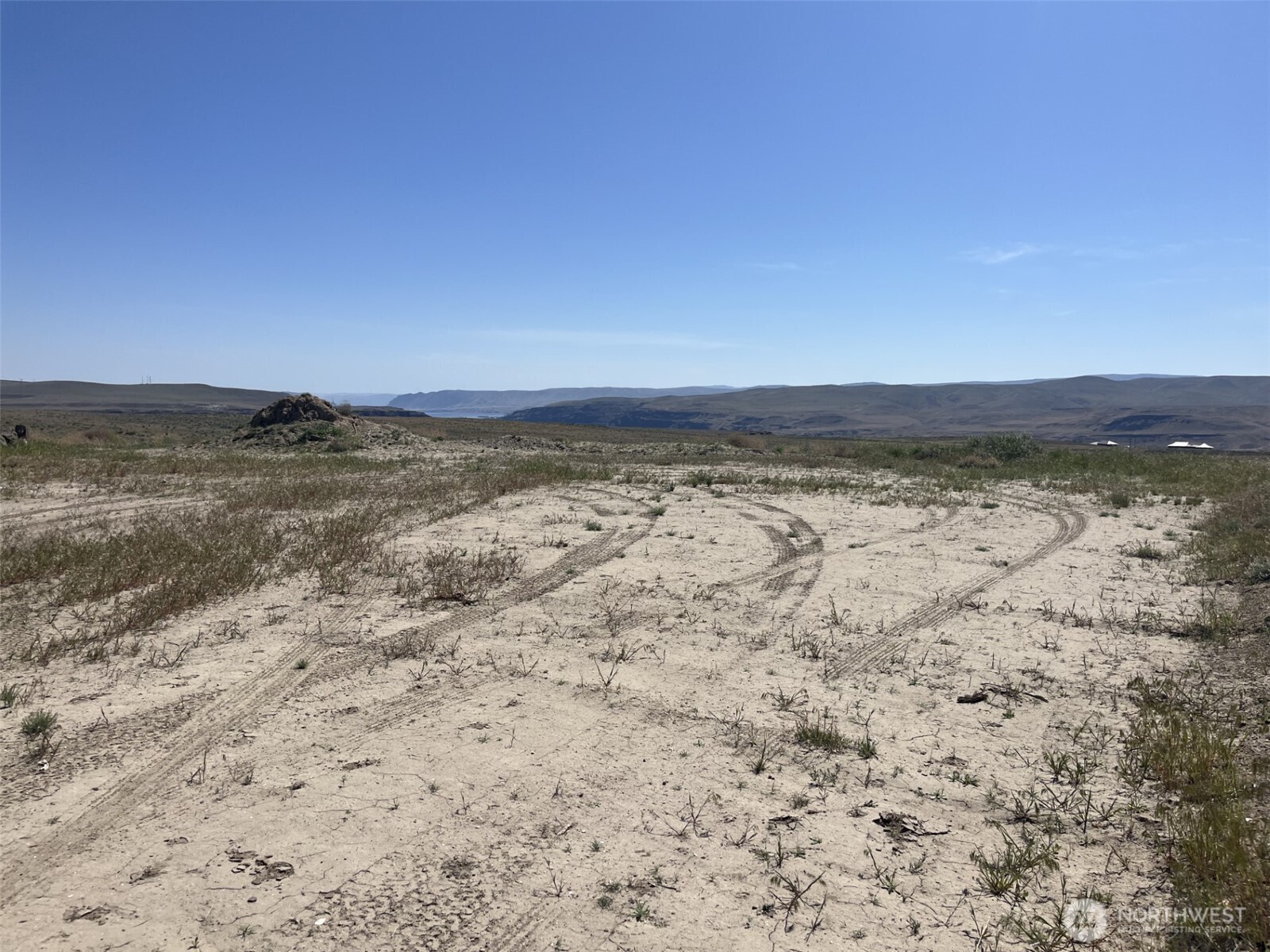 23289 Southwest Sage Loop Quincy, WA 98848 - Photo 6 of 7 a view of ocean view with beach