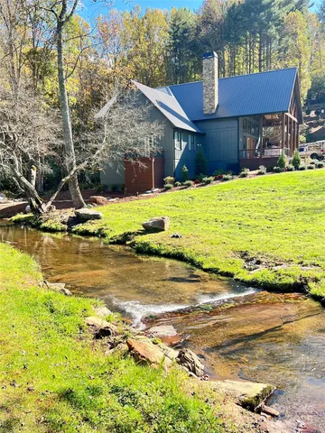 a view of yard from balcony