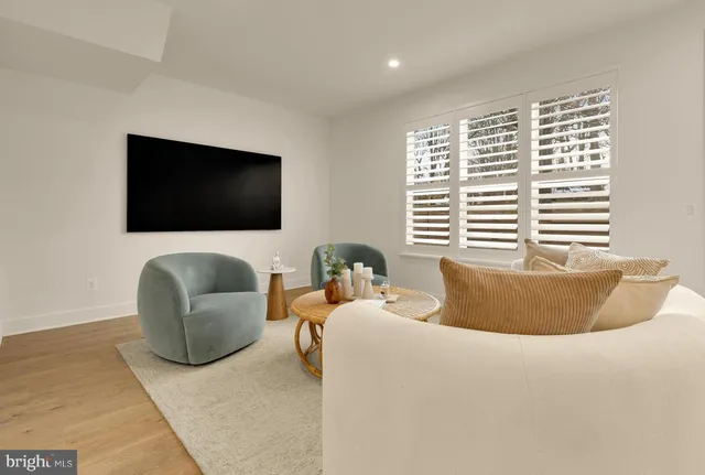 $2,195,000 | 5405 Goshawk Alley, Bethesda, MD 20816