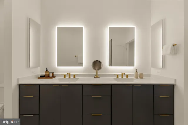 $2,195,000 | 5405 Goshawk Alley, Bethesda, MD 20816