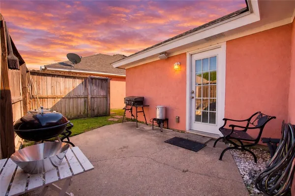 $194,000 | 2303 Naples Drive, Ingleside, TX 78362