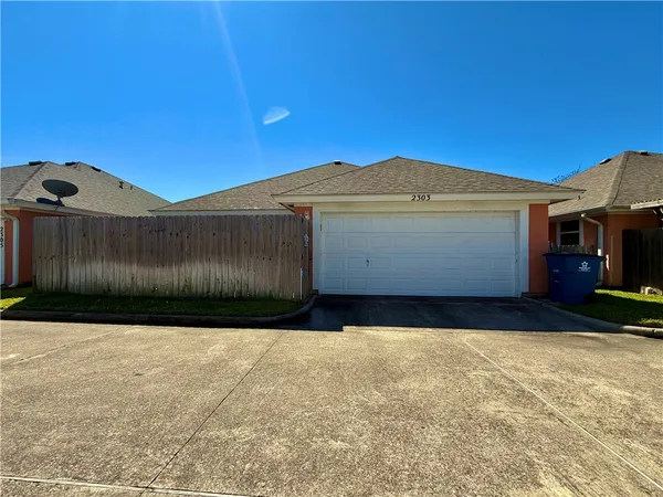 $194,000 | 2303 Naples Drive, Ingleside, TX 78362