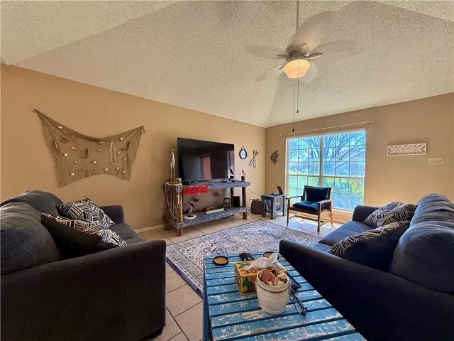 $194,000 | 2303 Naples Drive, Ingleside, TX 78362