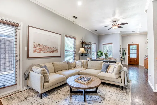 $3,400 | 5425 Victor Street, Dallas, TX 75214