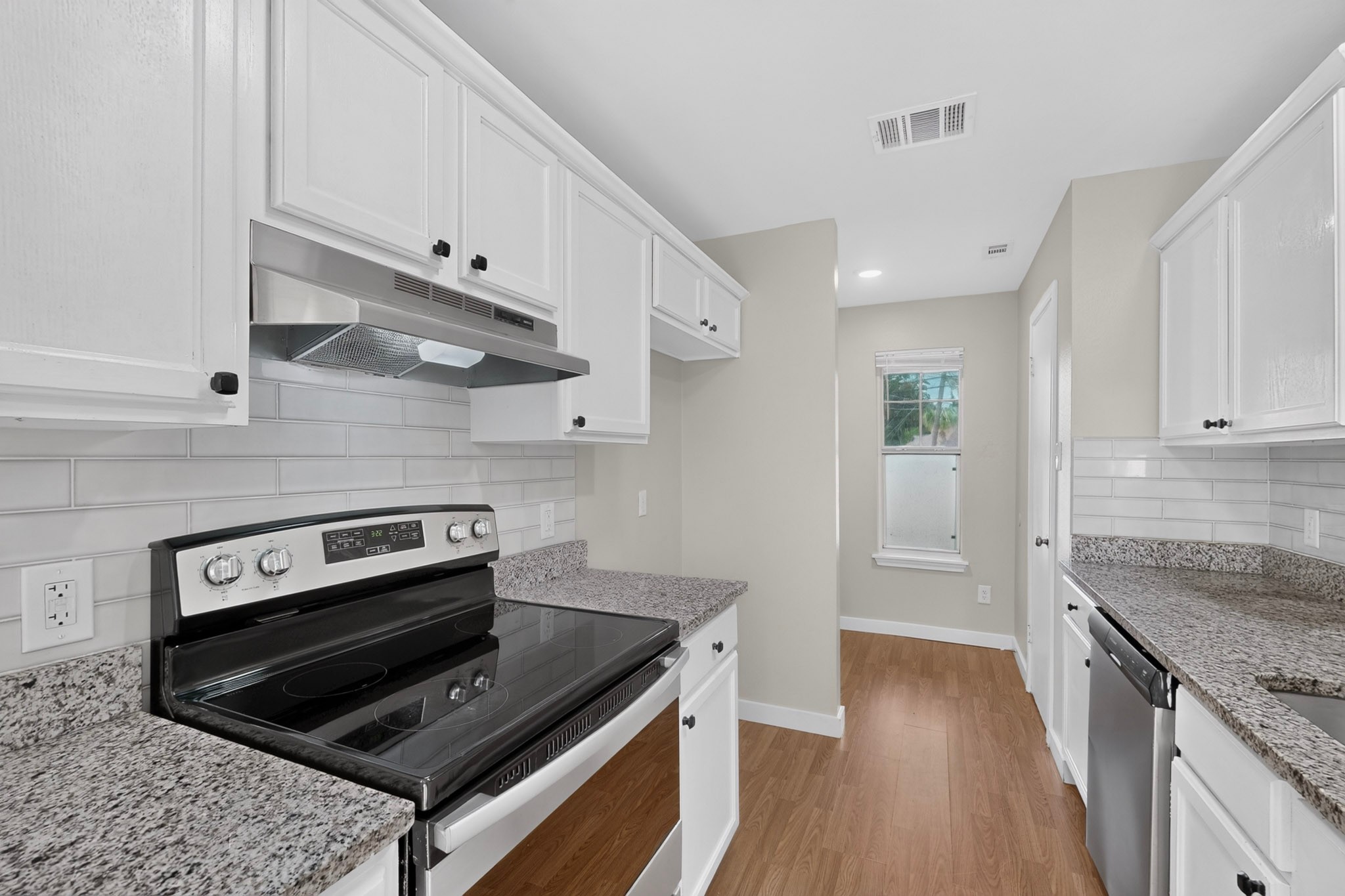 2318 Riddle Road, Unit B Austin, TX 78748 - Photo 15 of 32 Gallery Image 15