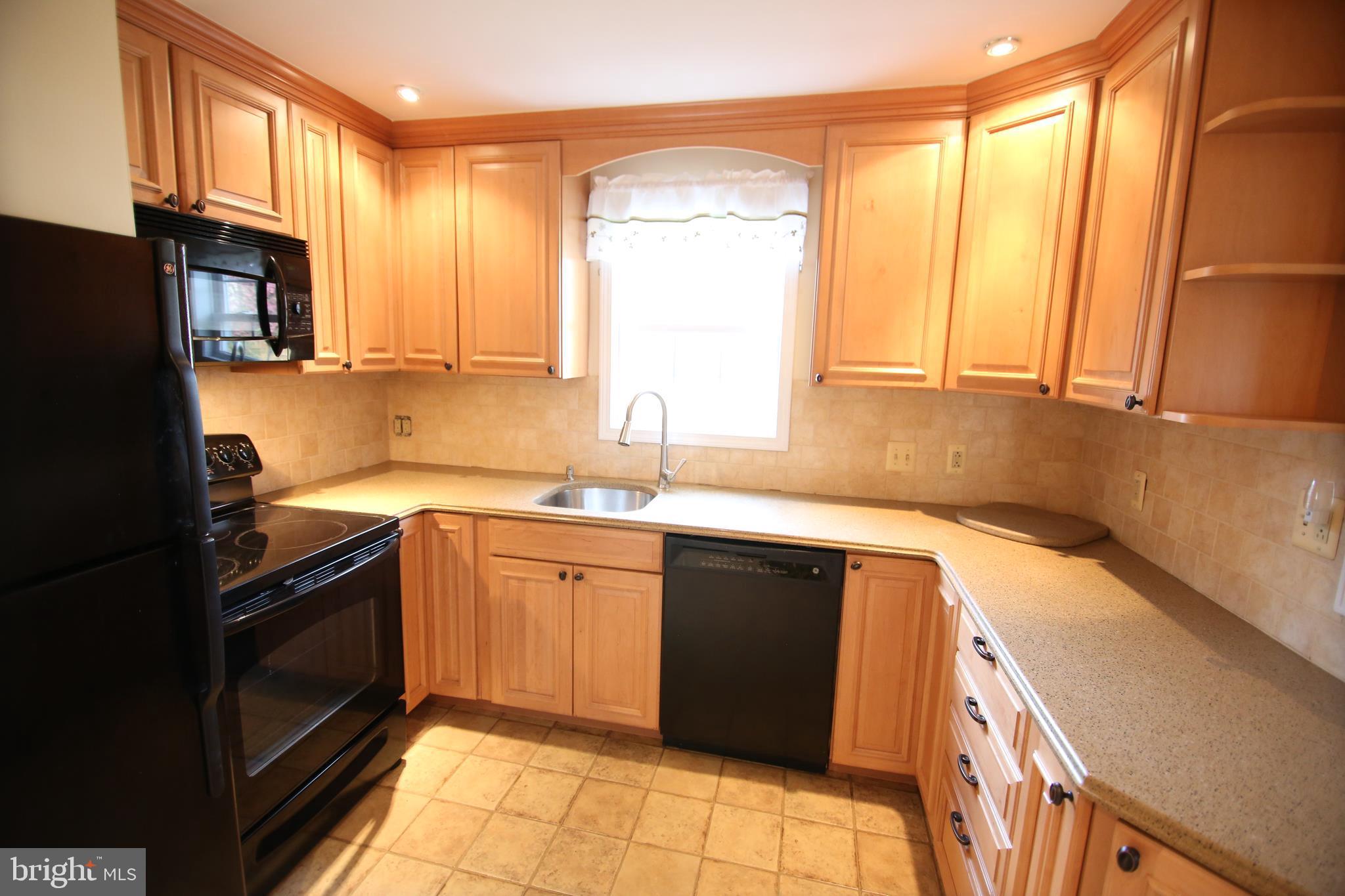 230 Rumpf Avenue Langhorne, PA 19047 - Photo 3 of 23 Gallery Image 3