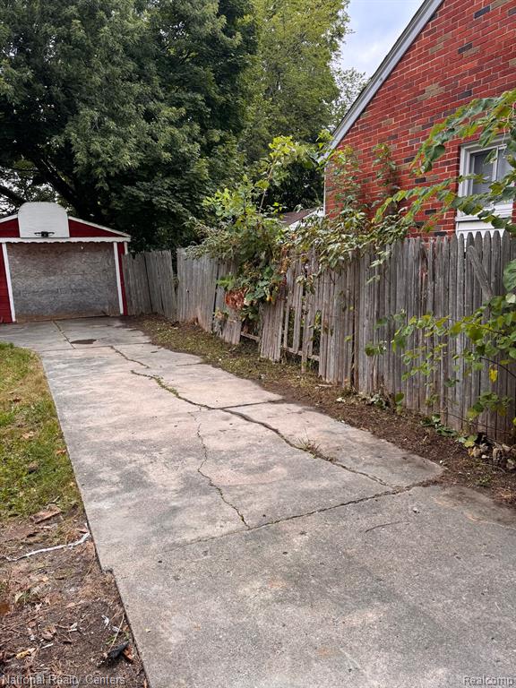 7385 Evergreen Road Detroit, MI 48228 - Photo 11 of 12