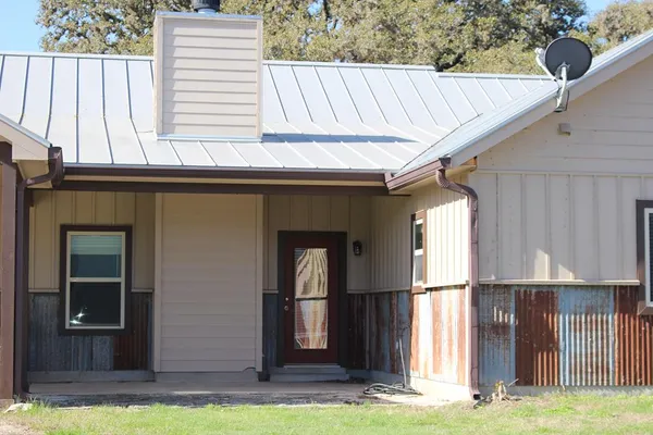 $2,400 | 701 Bushwhack Road, Kerrville, TX 78028