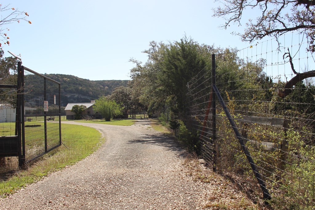 701 Bushwhack Road Kerrville, TX 78028 - Photo 31 of 31
