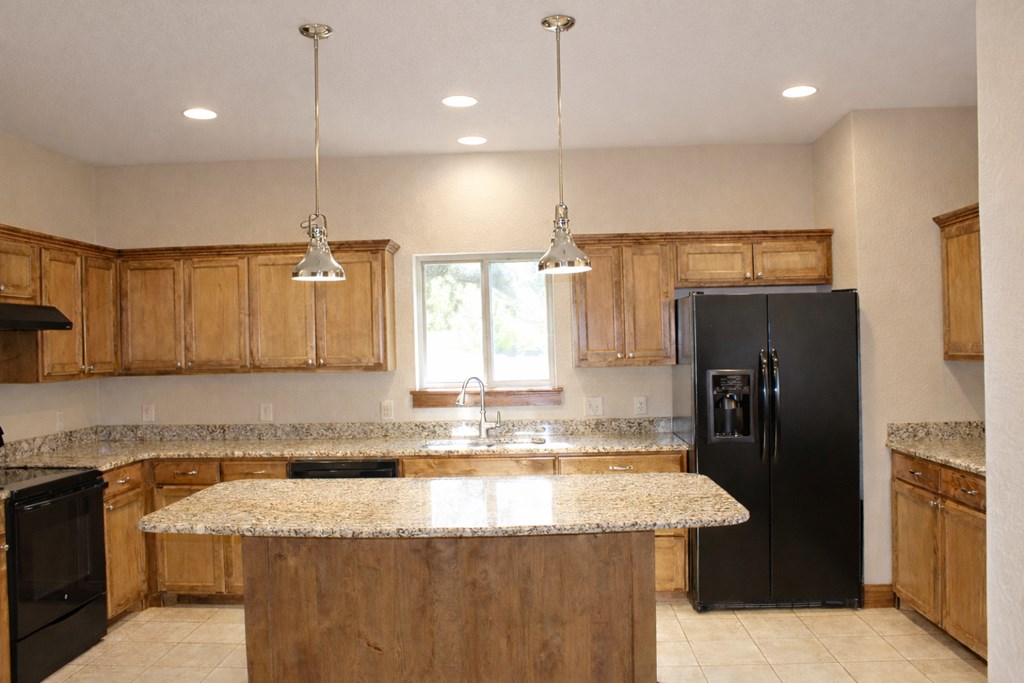 701 Bushwhack Road Kerrville, TX 78028 - Photo 4 of 31