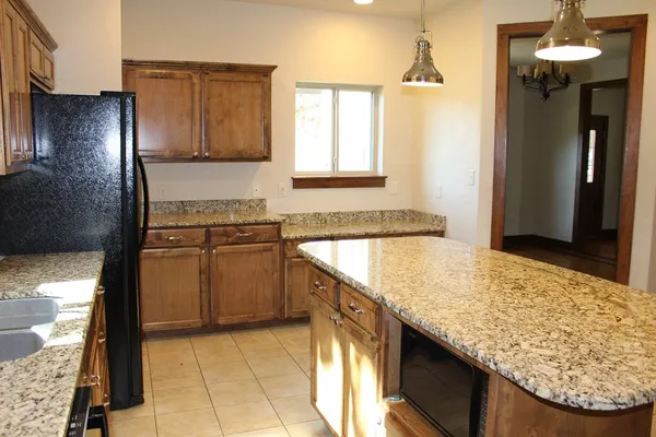 $2,400 | 701 Bushwhack Road, Kerrville, TX 78028