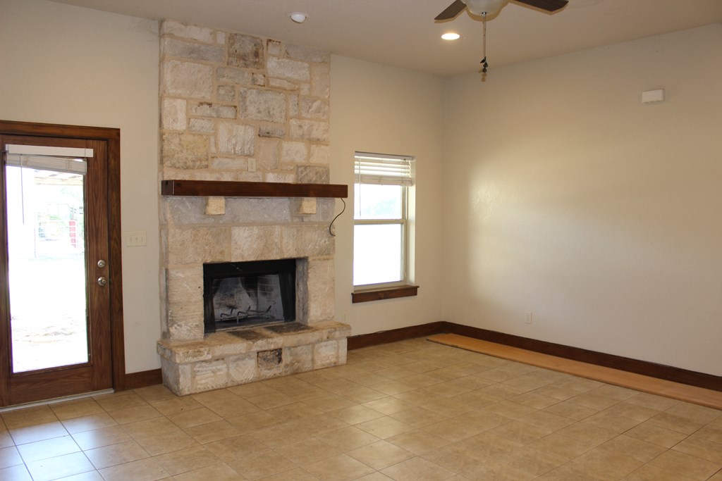 701 Bushwhack Road Kerrville, TX 78028 - Photo 9 of 31