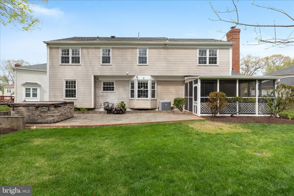$985,000 | 13113 Nestlewood Court, Herndon, VA 20171