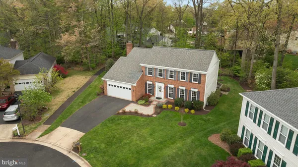$985,000 | 13113 Nestlewood Court, Herndon, VA 20171