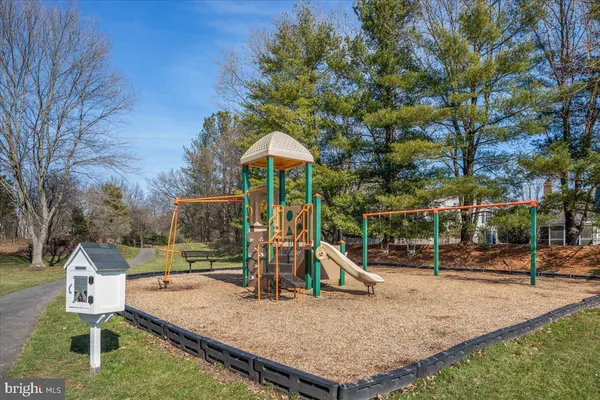 $985,000 | 13113 Nestlewood Court, Herndon, VA 20171