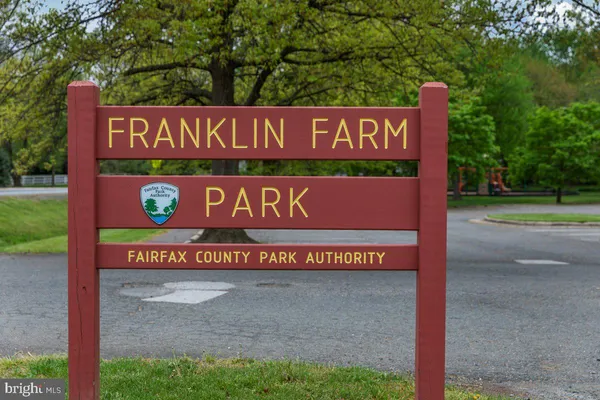 $985,000 | 13113 Nestlewood Court, Herndon, VA 20171