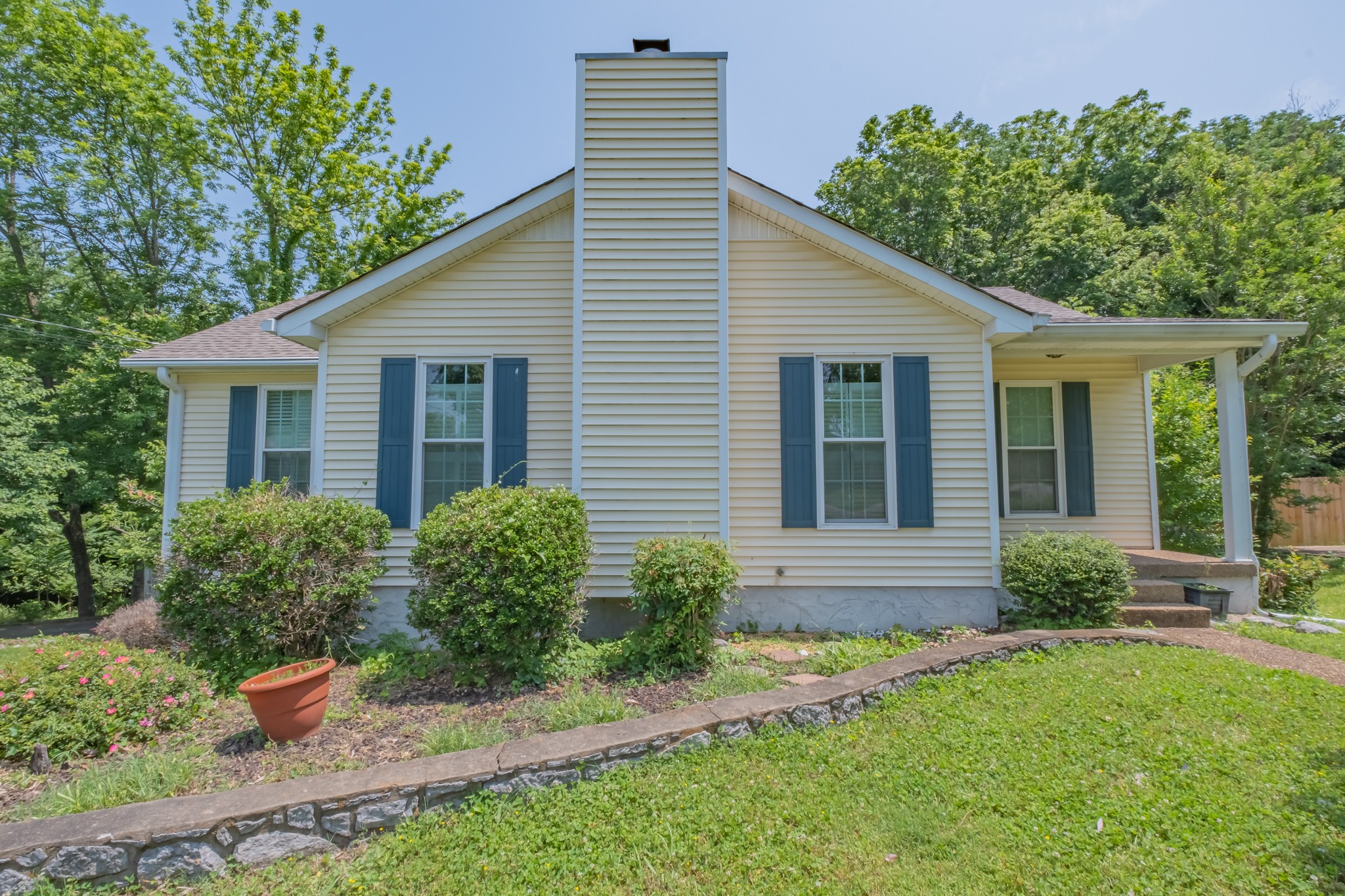 181 Bonnafield Drive Hermitage, TN 37076 - Photo 2 of 44